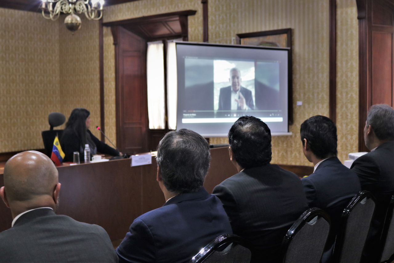 Viceministra Tatiana Pugh sostiene encuentro con representantes diplomáticos