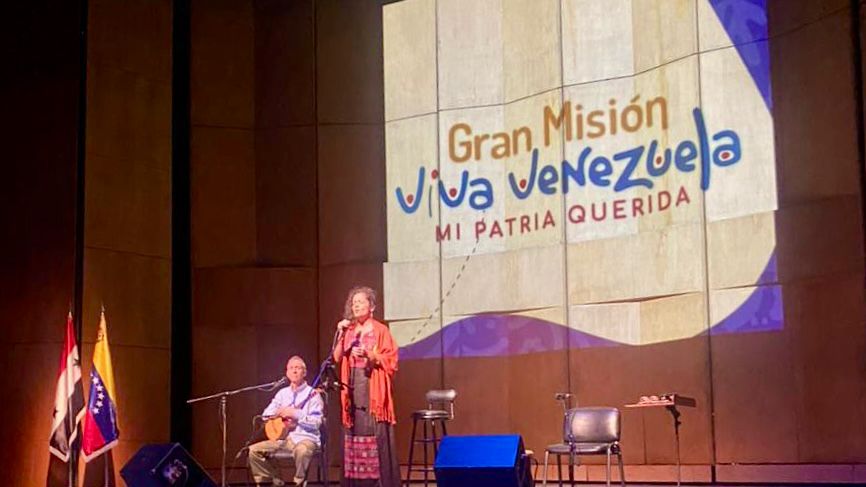 “Venezuela habla cantando” en Damasco con el grupo Fabiola José Trío