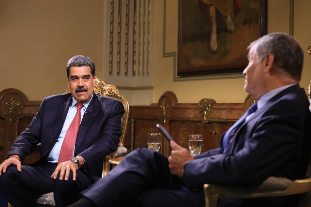 Un nuevo mundo se alza: «Estados Unidos no es superior a nadie», advirtió el Presidente a Rafael Correa