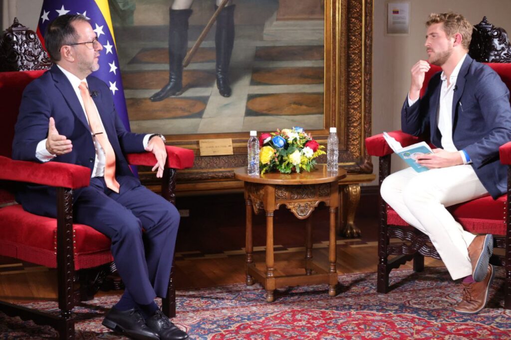 Canciller Yván Gil a CNN: Venezuela no busca un enfrentamiento militar con EEUU