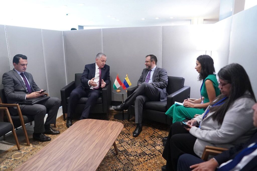 Venezuela y Tayikistán abordan temas bilaterales y coyunturas geopolíticas