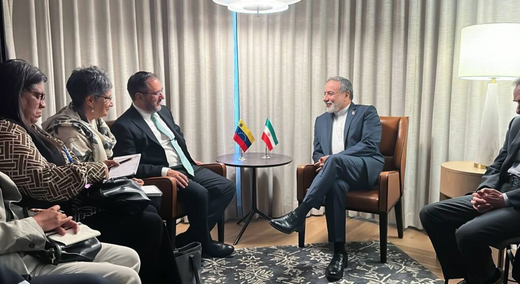 Venezuela agradece a Irán su solidaridad ante amenaza militar en el Caribe