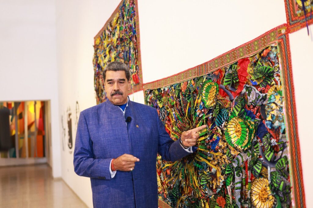 «Que la resistencia continúe»: Presidente llama al combate por la paz global y la descolonización mediática