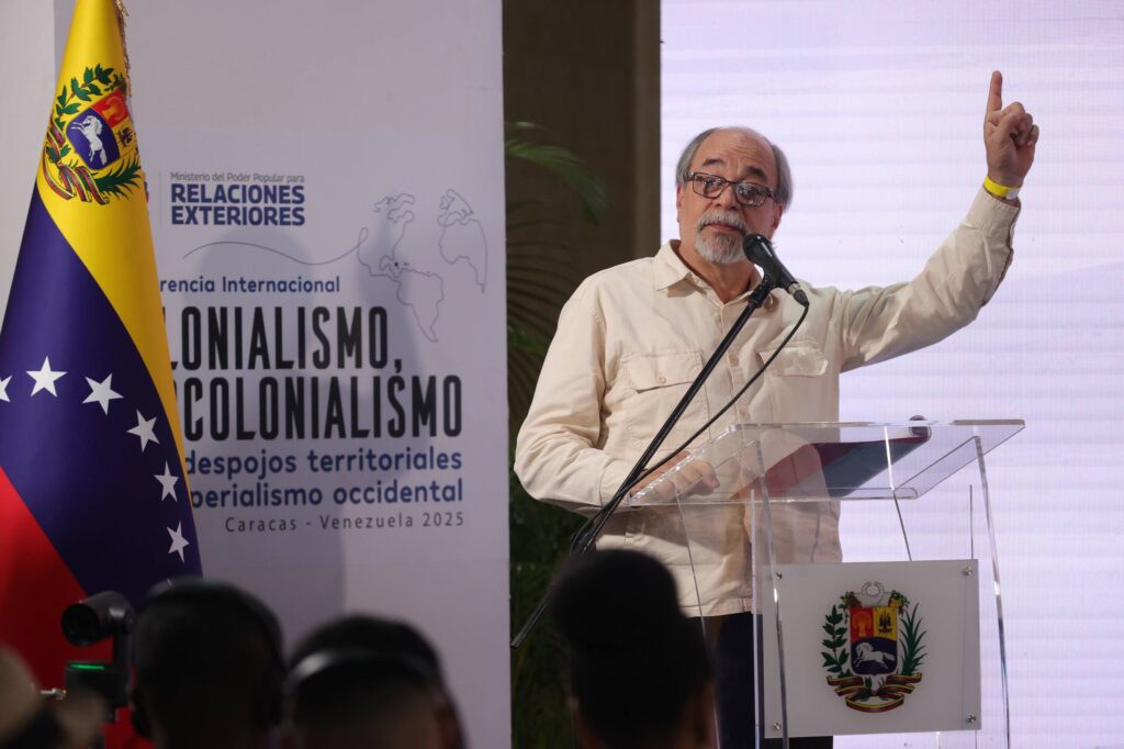 Voces del mundo rechazan colonialismo y apuestan por la unidad global