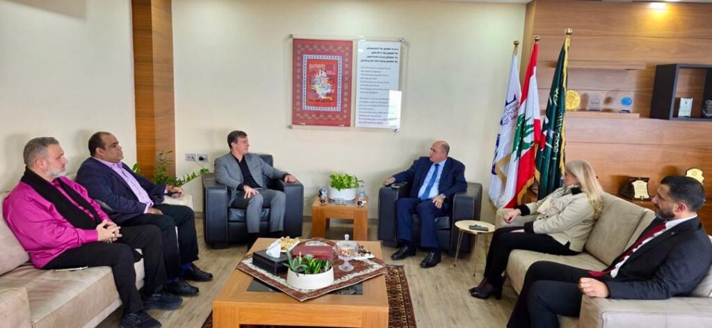 Delegación diplomática venezolana visita Universidad Islámica en el Líbano
