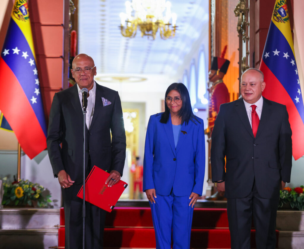 Comisión Especial de la Asamblea Nacional presentó Ley de Amnistía para la firma y promulgación por parte de la presidenta (E) Delcy Rodríguez