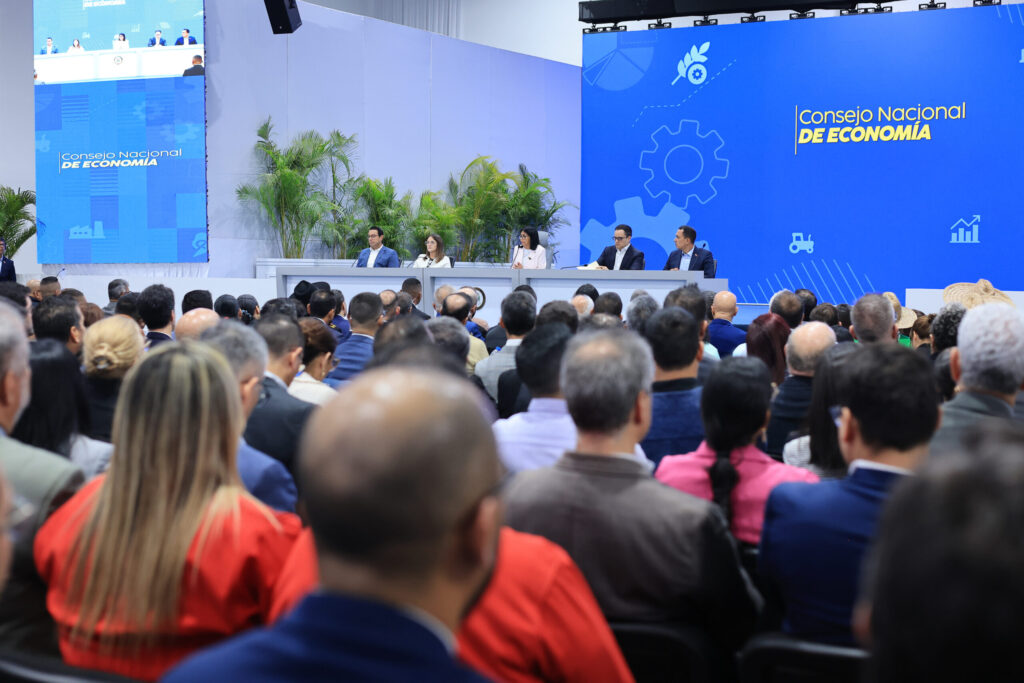 Ejecutivo Nacional activa capacidades industriales del país para el Plan de Reconstrucción